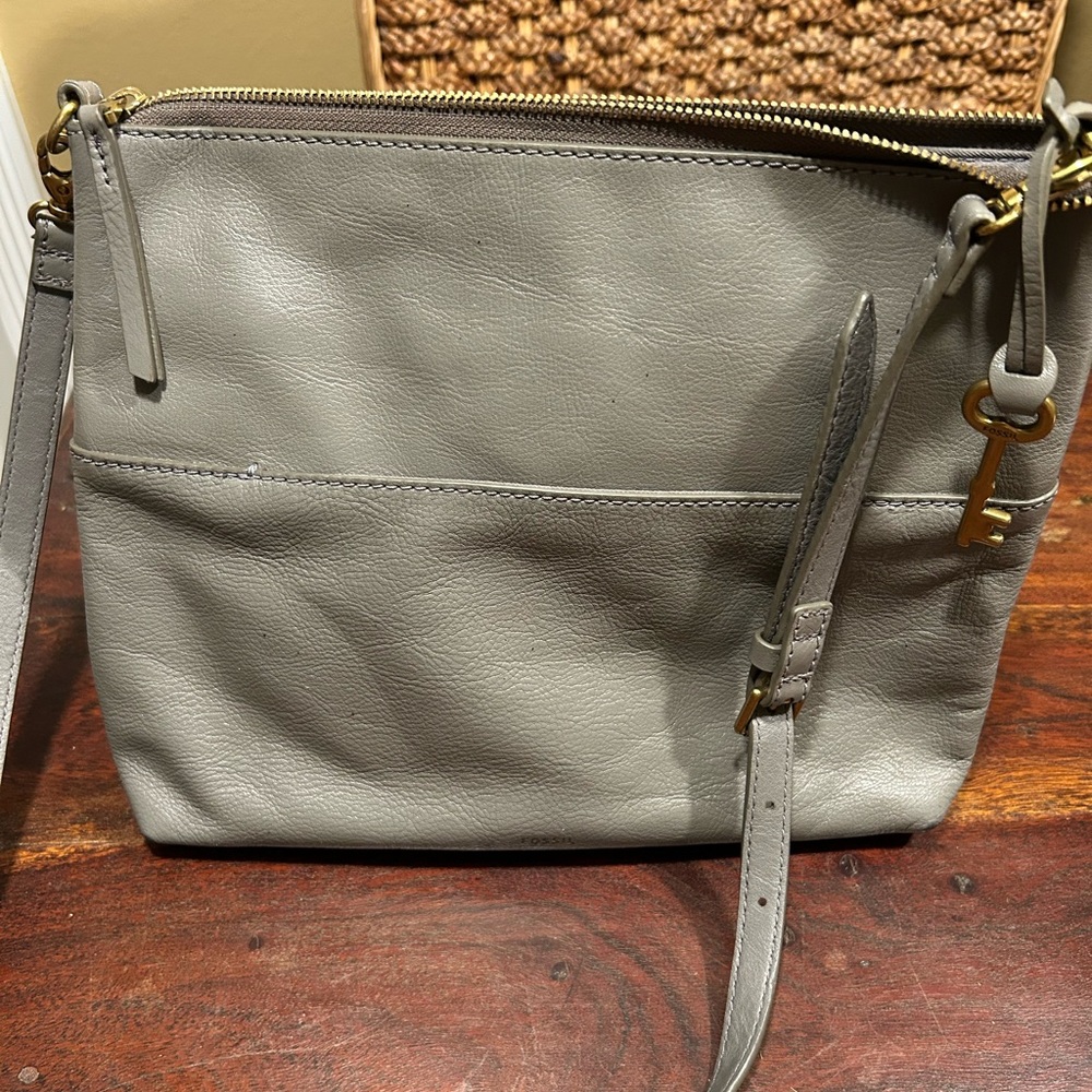 2 FOSSIL LEATHER BAGS - Picture 12 of 16